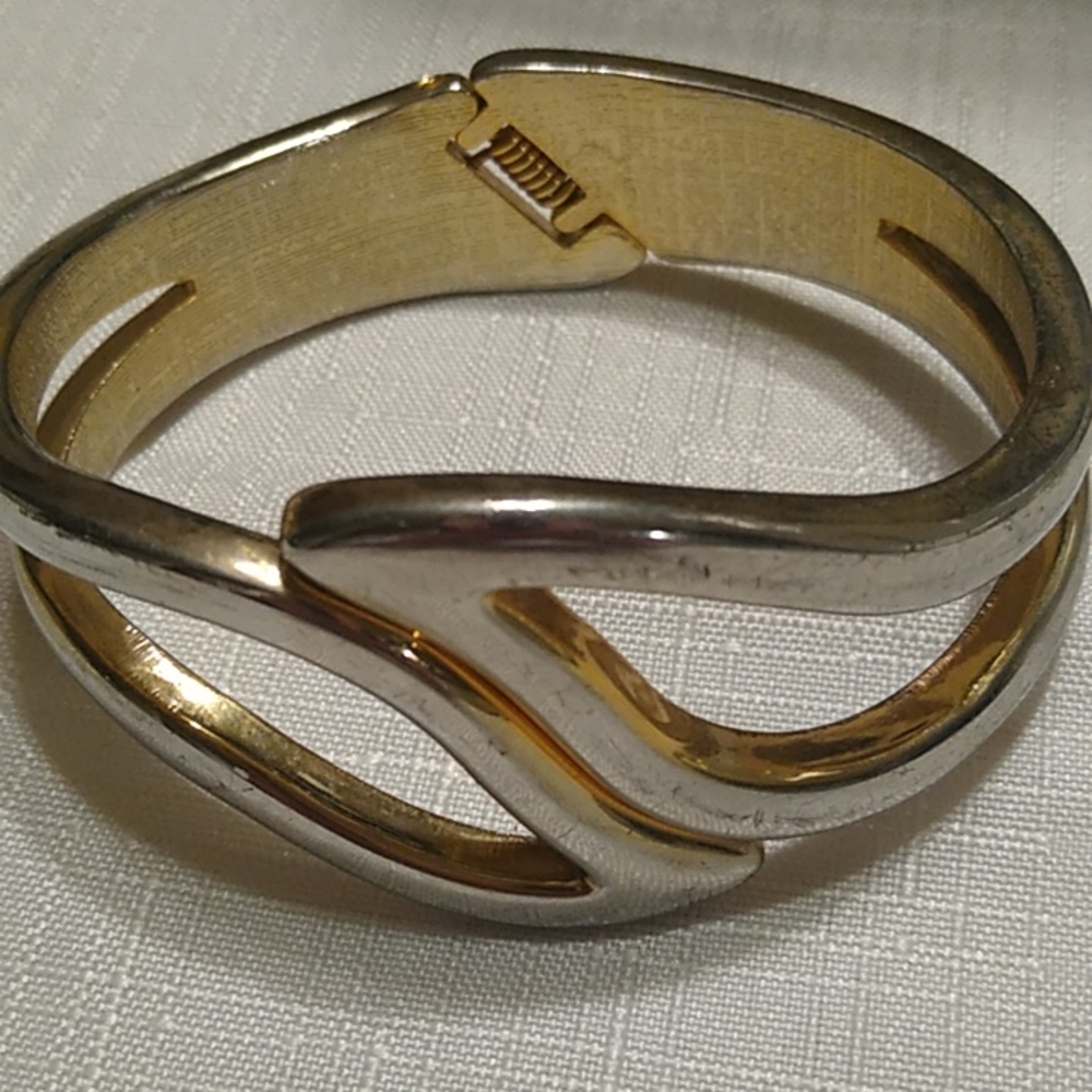 Vintage Double Swirl Hinged Bracelet
